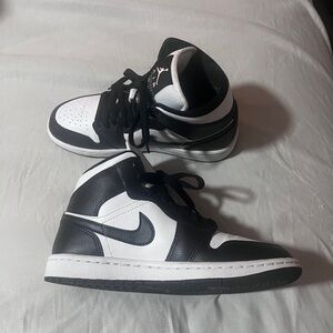 Ladies Air Jordans size 6